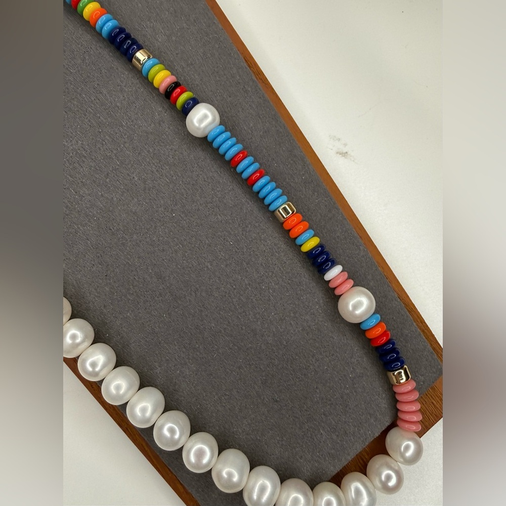 Martha Calvo Asymmetrical Pearl Rainbow Bead Necklace Gold Statement 28” - Picture 4 of 8